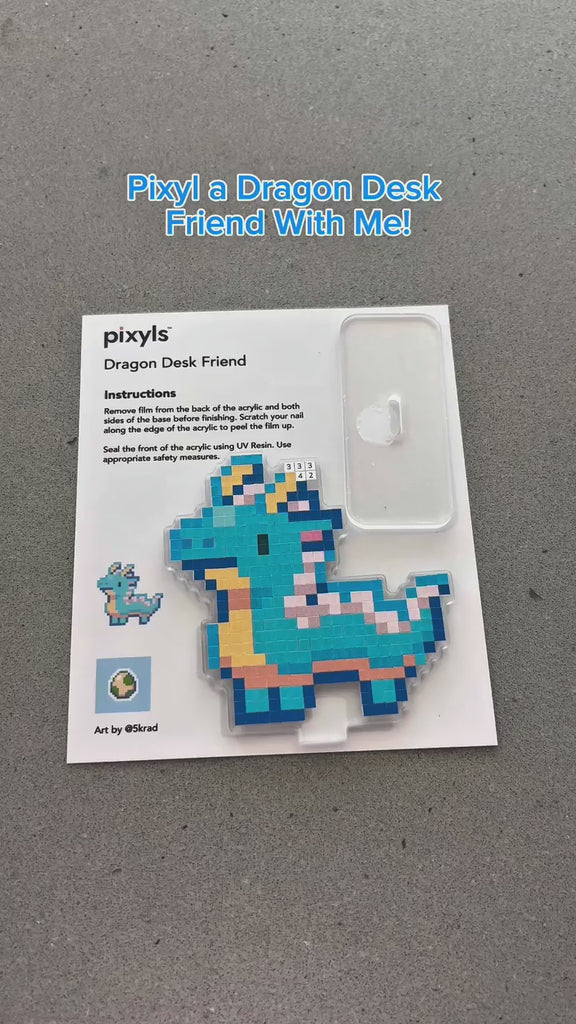 I think everyone needs a little dragon desk friend! It’s too cute 😆🩵

#pixyls #satisfyingvideo #stickerbynumber #stickerart #pixelart #pixelstickers #sticker #stickerart #crafting #craft #craftkit #dragon
